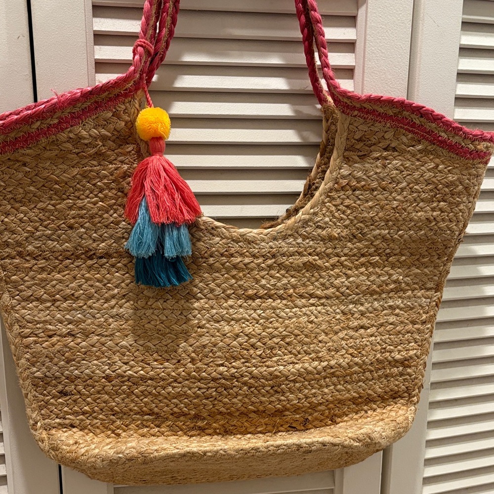 Natural Straw Tote with Pink Trim and Multicolor Tassel